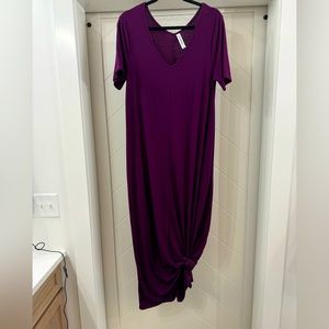 Purple maxi dress with pockets! Great stretchy material.